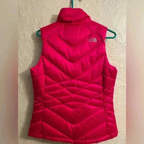 The North Face Aconcagua 550 Down Fuchia Bright Bold Pink Full Zip Vest; size S - Picture 4 of 10